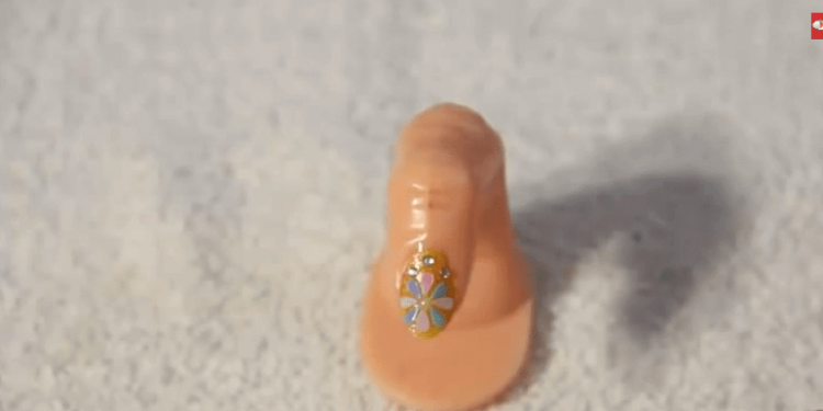 Uñas Decoradas | Con una Florecita