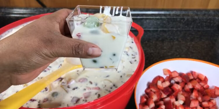 Preparando Ensalada de Frutas con Crema para unas 80 Personas – Recetas en Casayfamiliatv