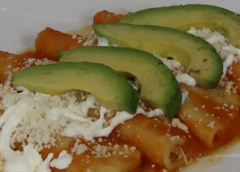 Entomatadas de Pollo – Recetas en Casayfamiliatv