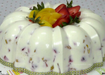 Gelatina de Yogurt Griego con Frutas Naturales | Recetas en Casayfamiliatv