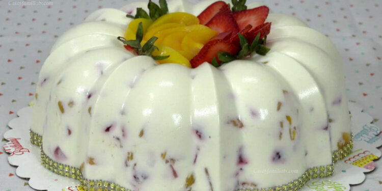 Gelatina de Yogurt Griego con Frutas Naturales | Recetas en Casayfamiliatv