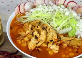 Pozole Rojo de Pollo – Recetas en Casayfamiliatv