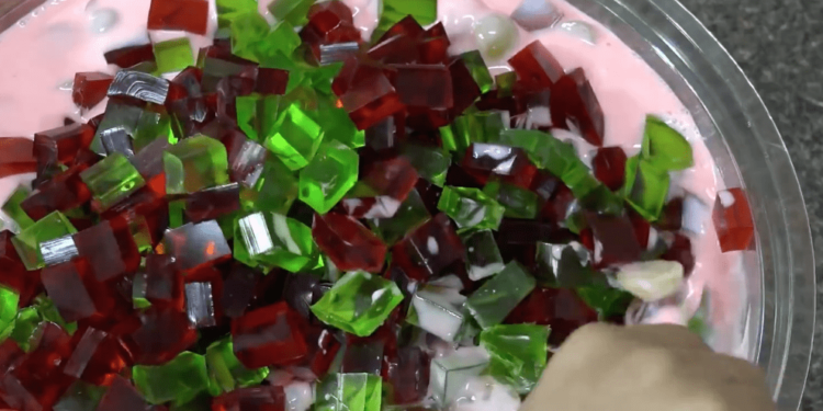 Ensalada Navideña de Yogurt Natural con Cerezas - Postre Navideño - Recetas en Casayfamiliatv - Recetas en Casayfamiliatv Ensalada Navideña de Yogurt Natural con Cerezas – Postre Navideño – Recetas en Casayfamiliatv